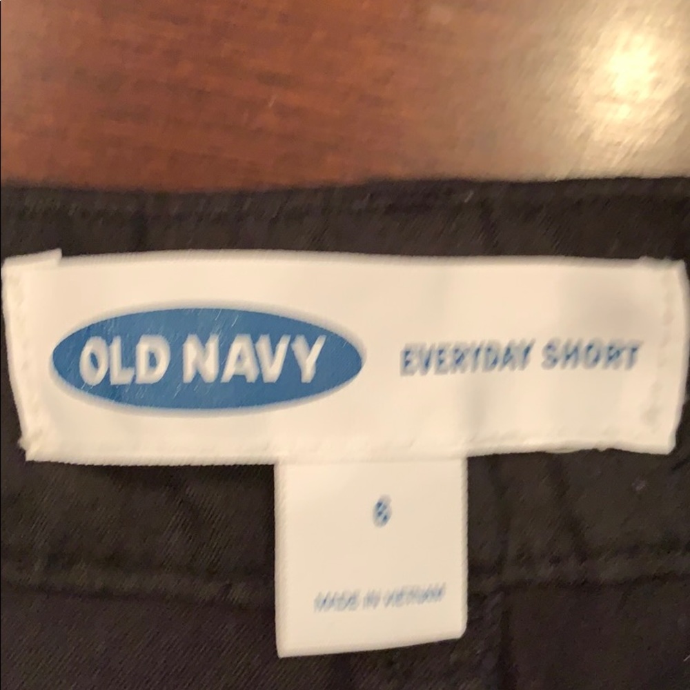 Old Navy Everyday Short - Picture 6 of 7